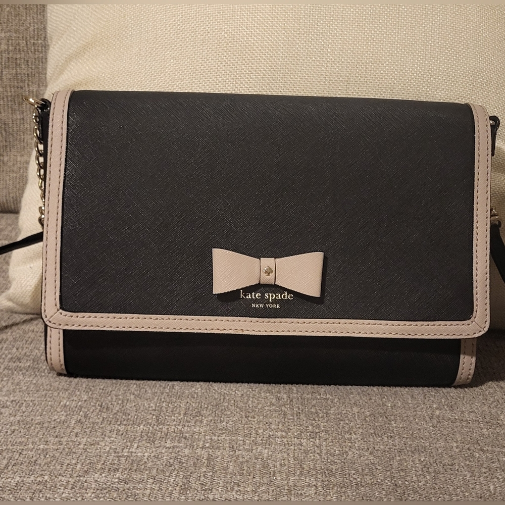 Like new excellent condition Kate Spade crossbody purse